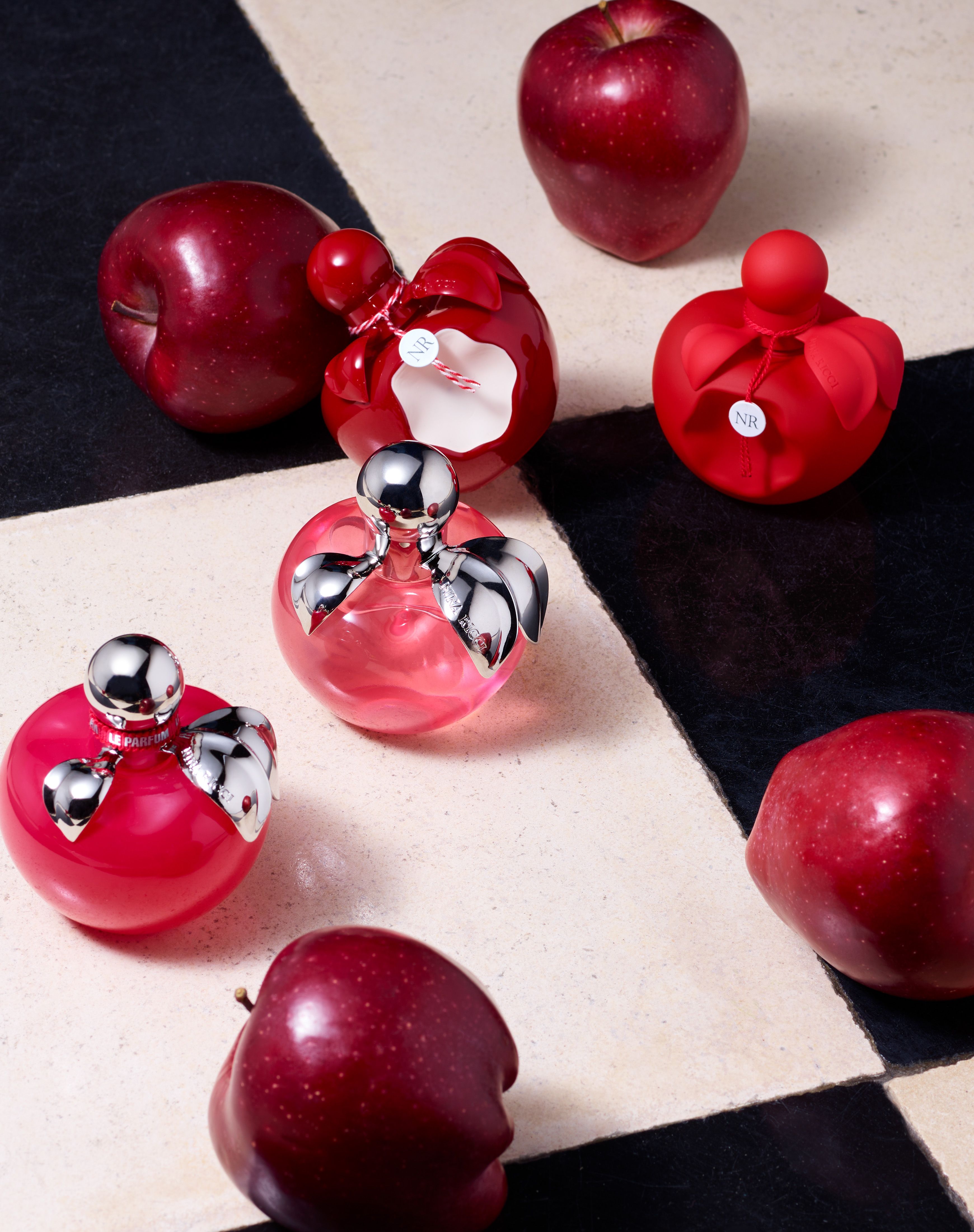 Nina ricci red discount apple